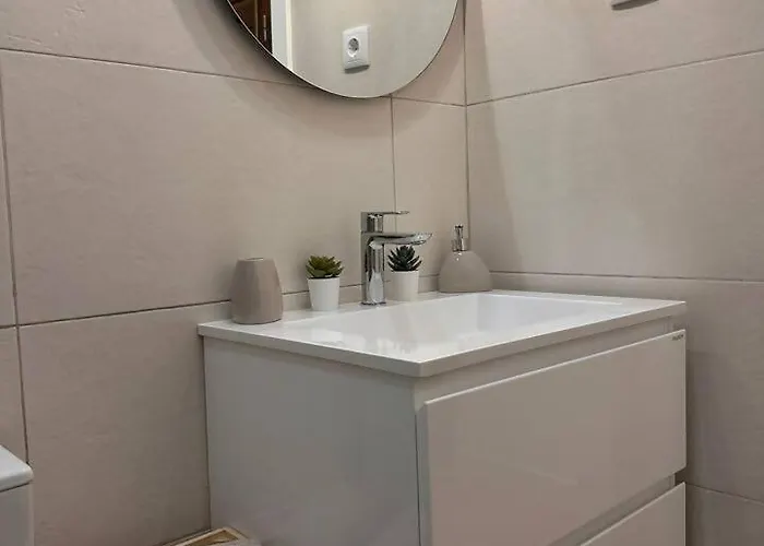 Newly Renovated *
